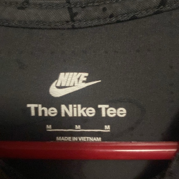 NWOT Nike air short sleeve t shirt men’s medium. - Picture 4 of 5